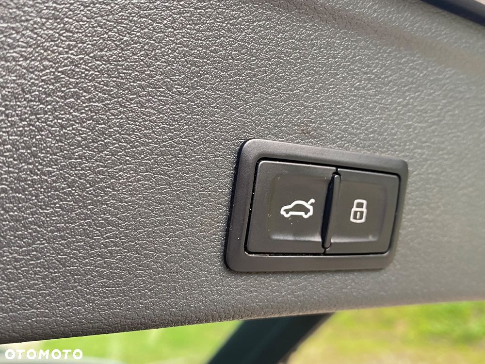 Audi A4 Allroad quattro 2.0 TDI S tronic - 19