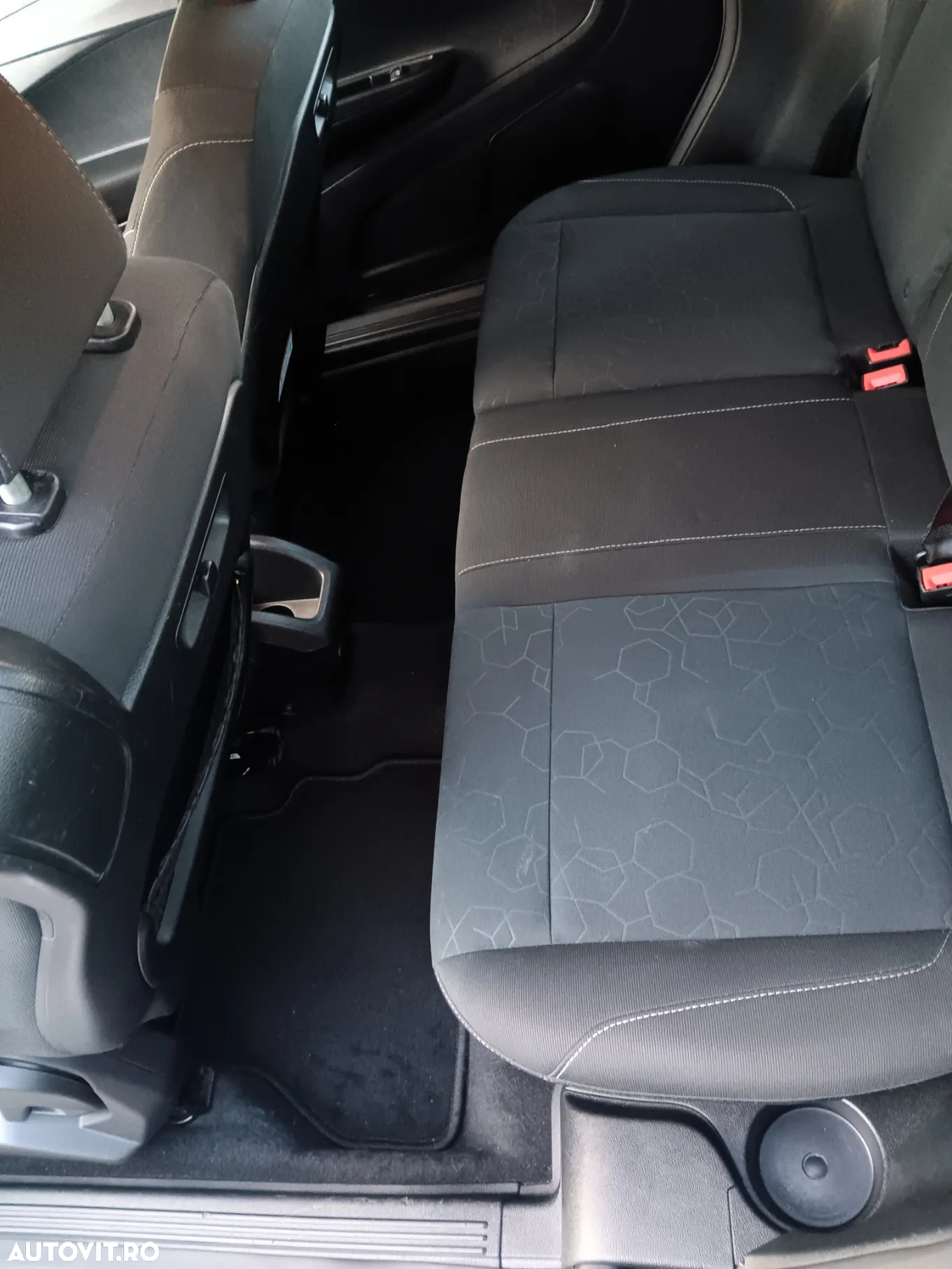 Ford B-Max 1.5 TDCi Ambiente - 14