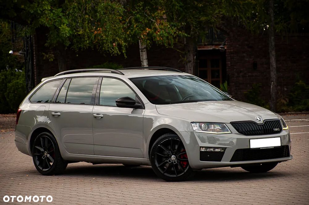 Skoda Octavia 2.0 TDI DSG RS - 9