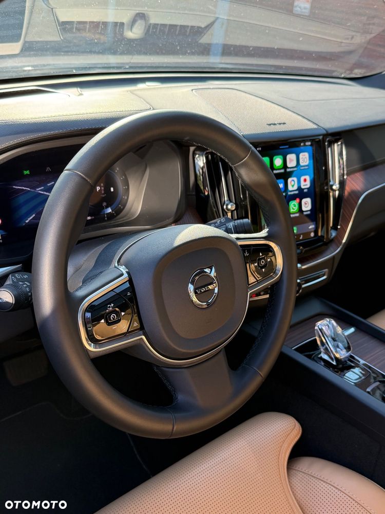 Volvo XC 60 B6 B AWD Ultimate Dark - 11