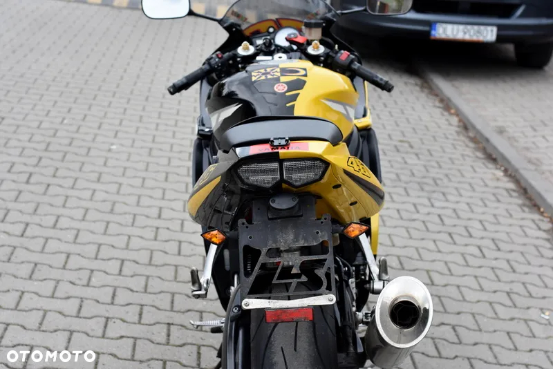 Yamaha R6 - 18