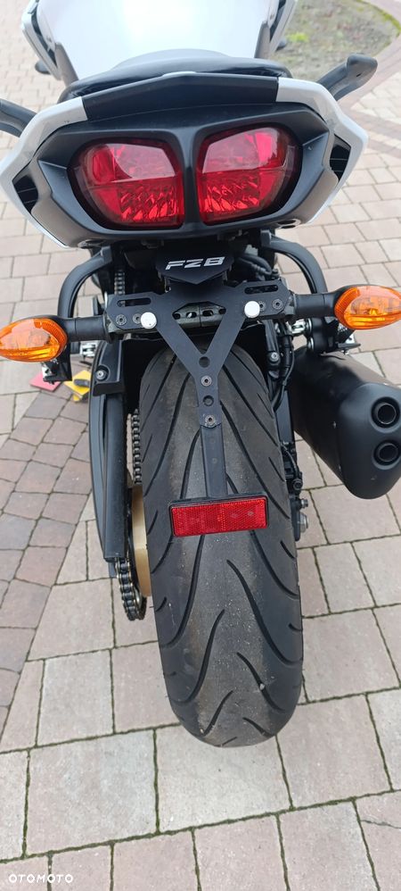 Yamaha FZ8 - 32