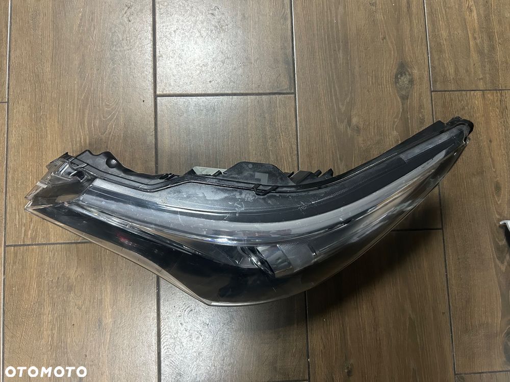 Lampa lewa TOYOTA AVENSIS T27 lift T29 koito 05-38 ORG. - 2
