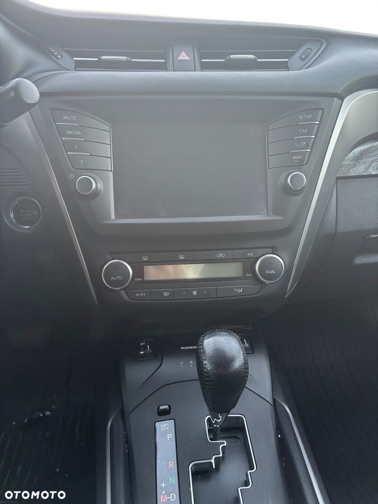 Toyota Avensis - 11