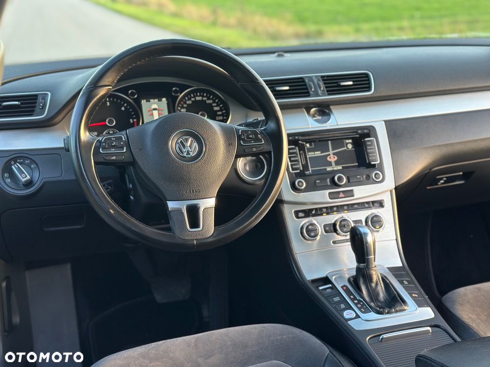 Volkswagen Passat 2.0 TDI DSG BlueMotion Technology Highline - 6