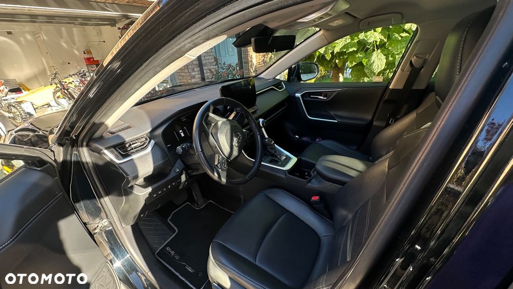 Toyota RAV4 - 6