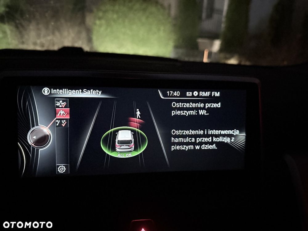 BMW Seria 2 218d Sport-Aut Luxury Line - 9