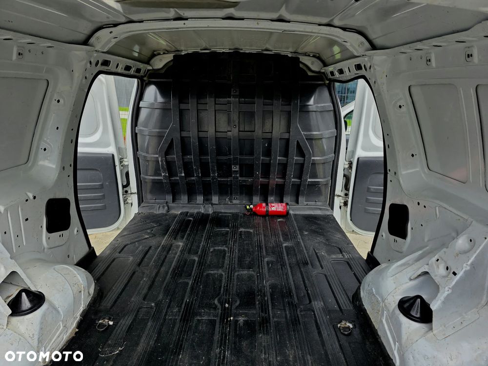 Dacia Logan 1.6 Ambiance - 6