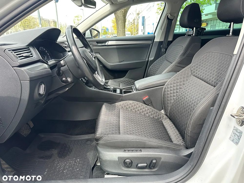 Skoda Superb 2.0 TDI Style DSG - 6