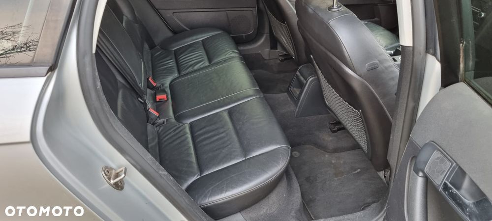 Audi A3 Sportback 1.8 TFSI Quattro Ambiente - 9