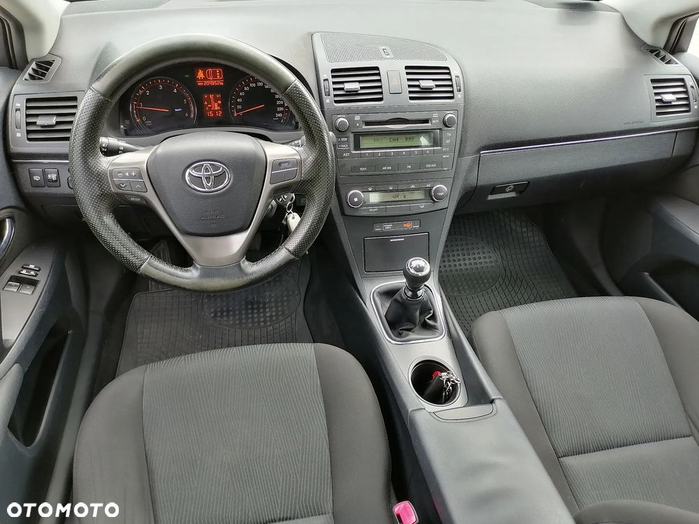 Toyota Avensis 2.0 D-4D 2010 - 7