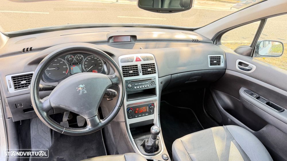 Peugeot 307 SW 1.6 HDi FAP Executive - 12