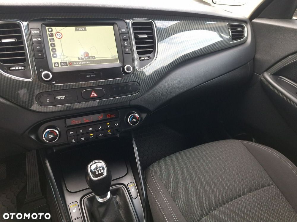 Kia Carens 1.6 GDI L - 20