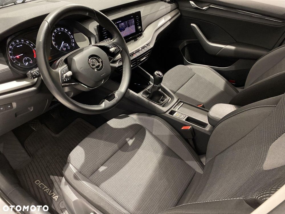 Skoda Octavia - 10