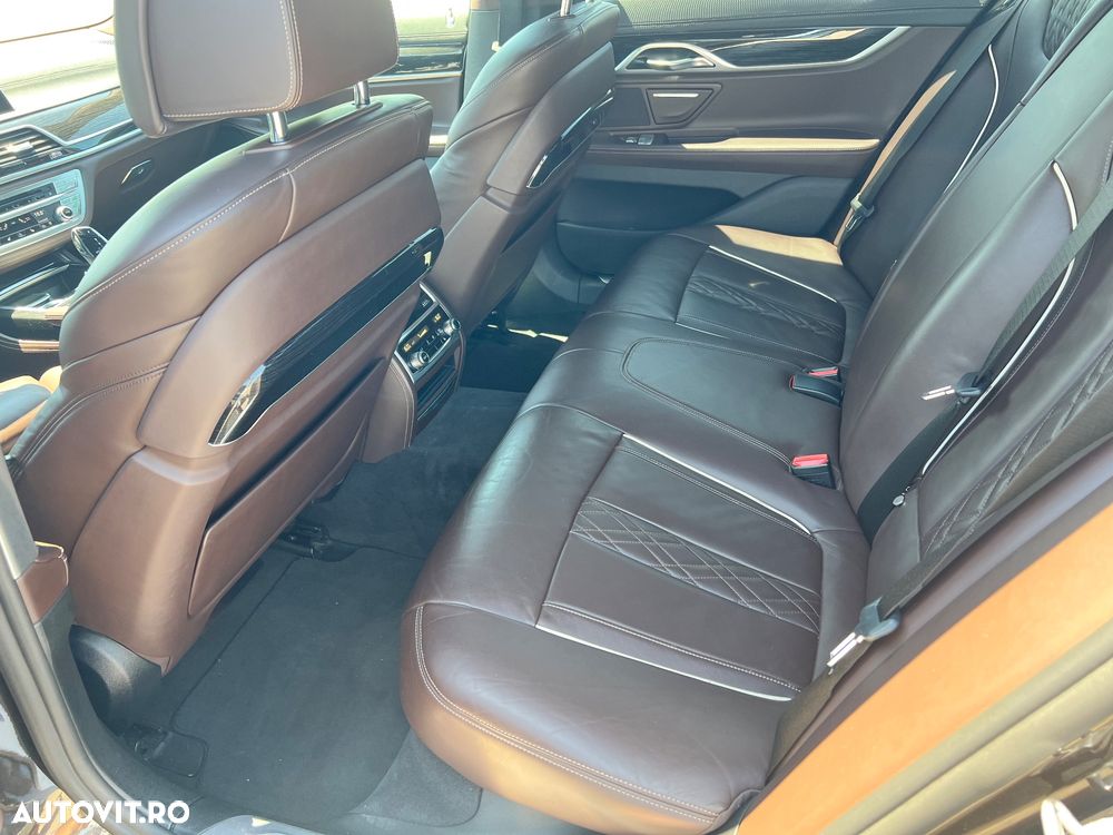 BMW Seria 7 740d xDrive - 14