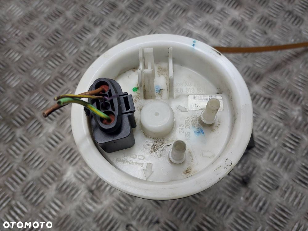 POMPKA PALIWA + PŁYWAK AUDI A4 B6 1.6 8V 8E0919051L - 4