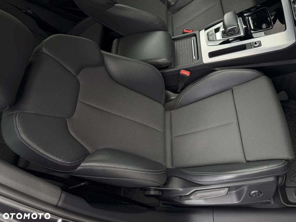 Audi Q5 40 TDI quattro S tronic S line - 23