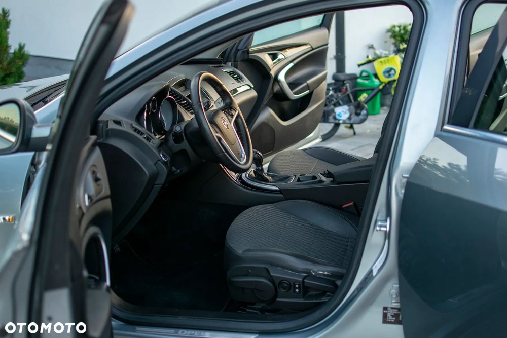 Opel Insignia - 32