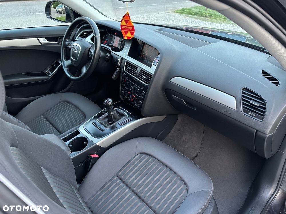 Audi A4 Avant - 11