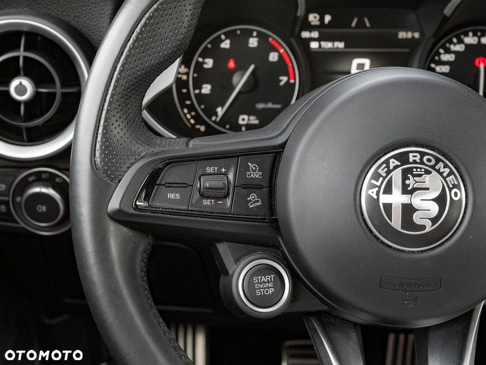 Alfa Romeo Stelvio 2.0 Turbo Veloce Q4 - 17