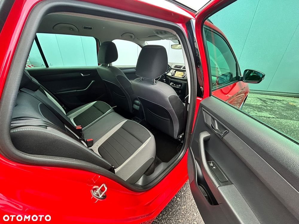 Skoda Fabia 1.2 TSI DSG Joy - 30