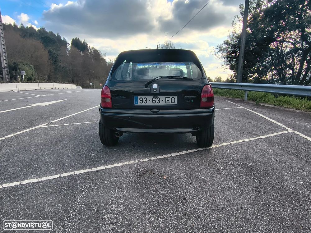 Opel Corsa 1.2 Joy - 23