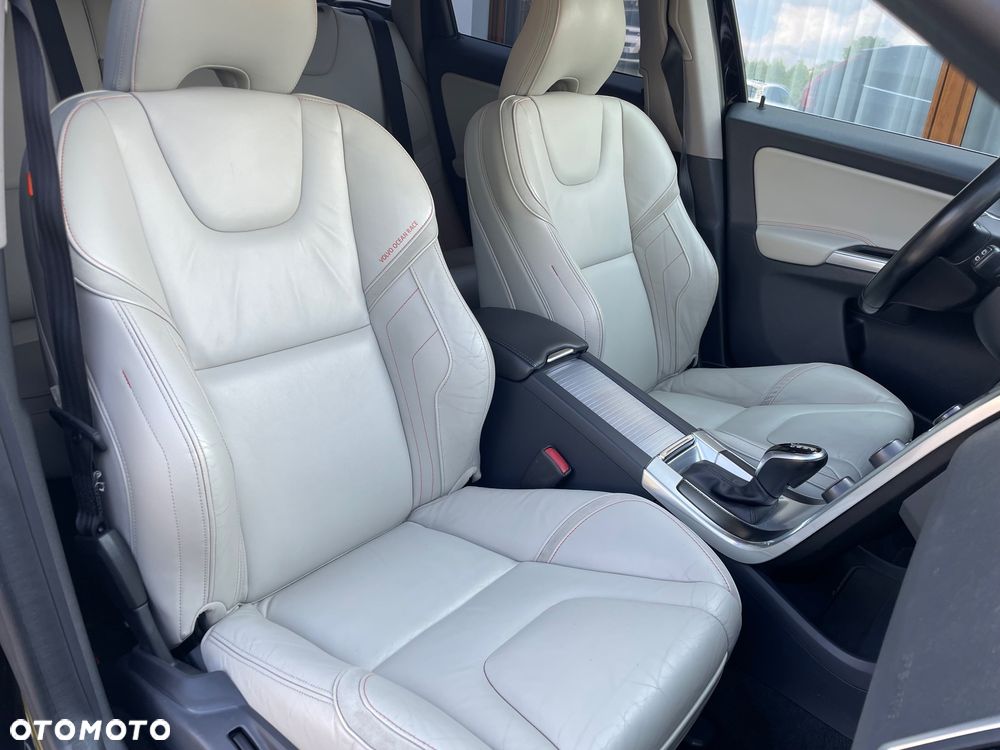 Volvo XC 60 D3 Drive-E Ocean Race - 27