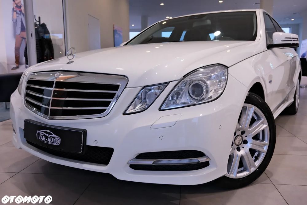 Mercedes-Benz Klasa E 350 CDI DPF BlueEFFICIENCY 7G-TRONIC Avantgarde - 22