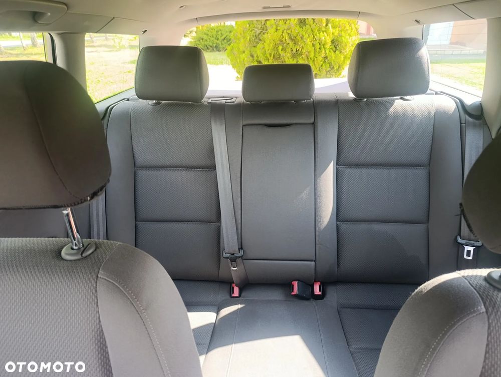 Audi A4 Avant 2.4 - 9