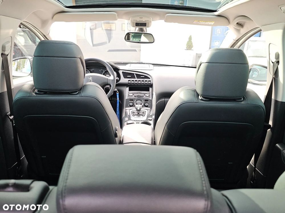 Peugeot 3008 2.0 HYbrid4 - 5