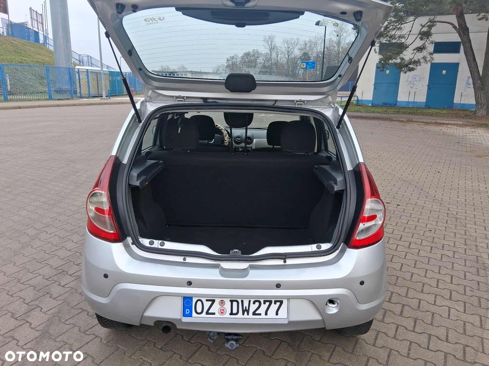 Dacia Sandero - 10
