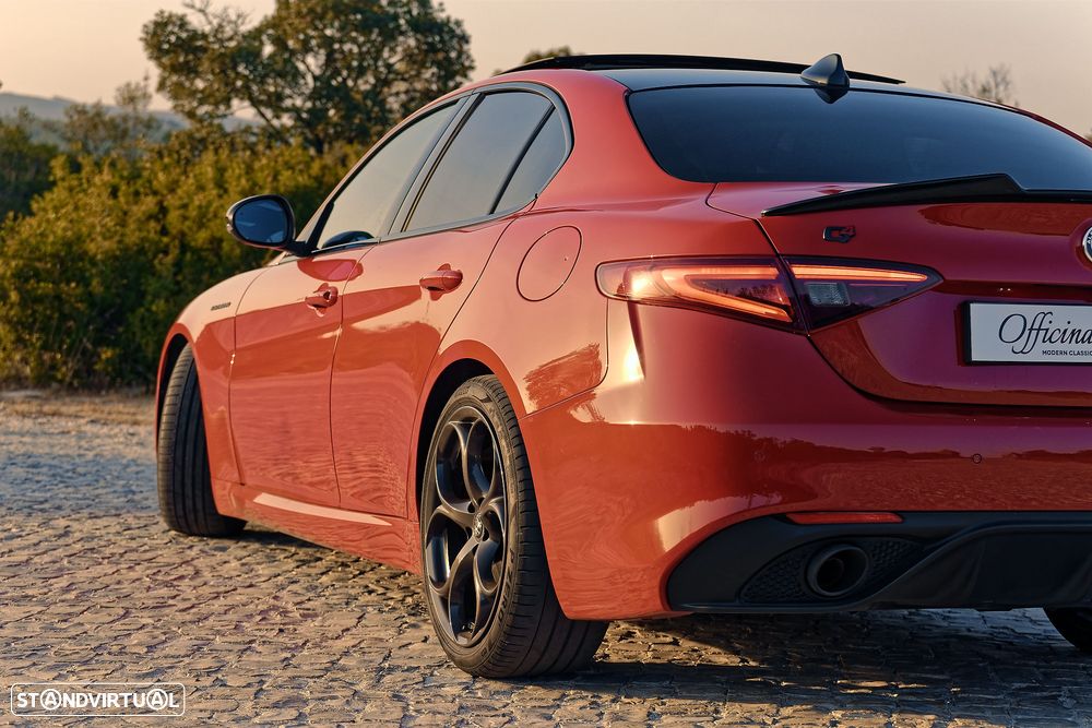 Alfa Romeo Giulia 2.0 T Estrema Q4 AT8 - 15