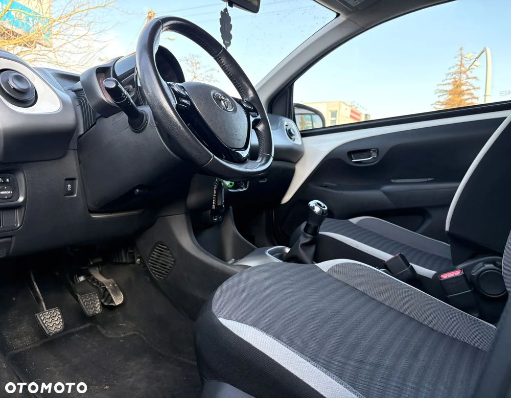 Toyota Aygo 1.0 VVT-i Color Edition - 11