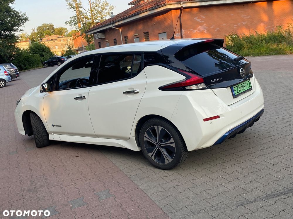 Nissan Leaf - 5