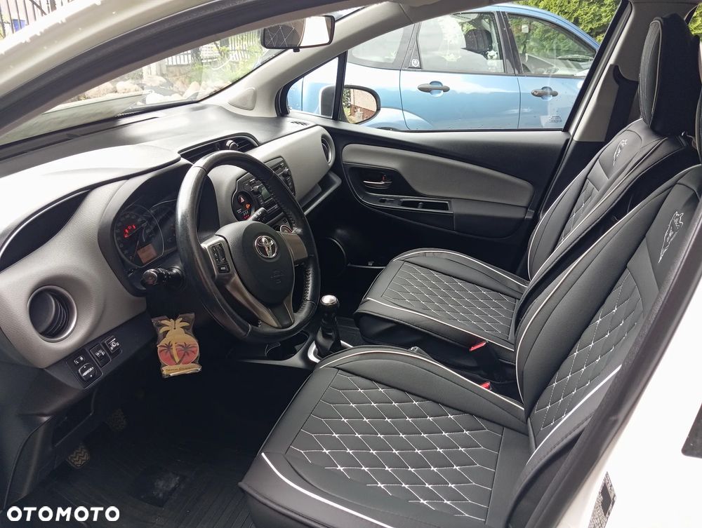 Toyota Yaris 1.0 Active EU6 - 9