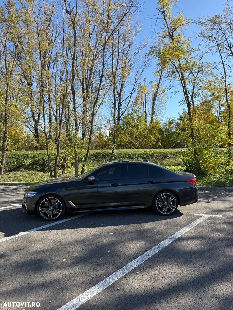 BMW Seria 5 550i xDrive - 2