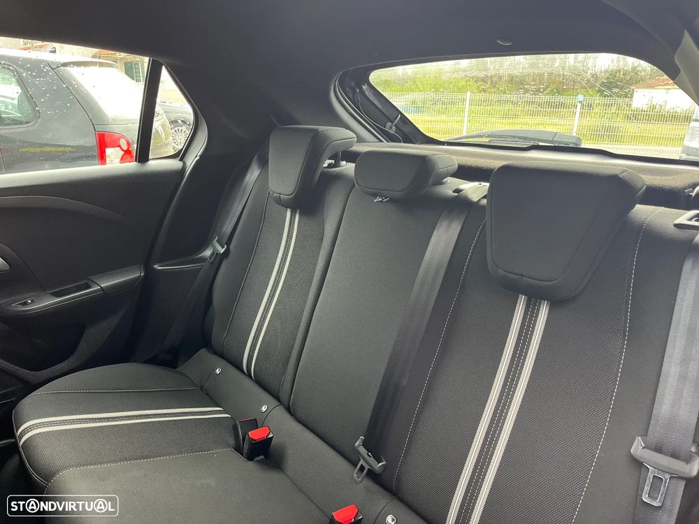 Opel Corsa 1.2 T GS - 17