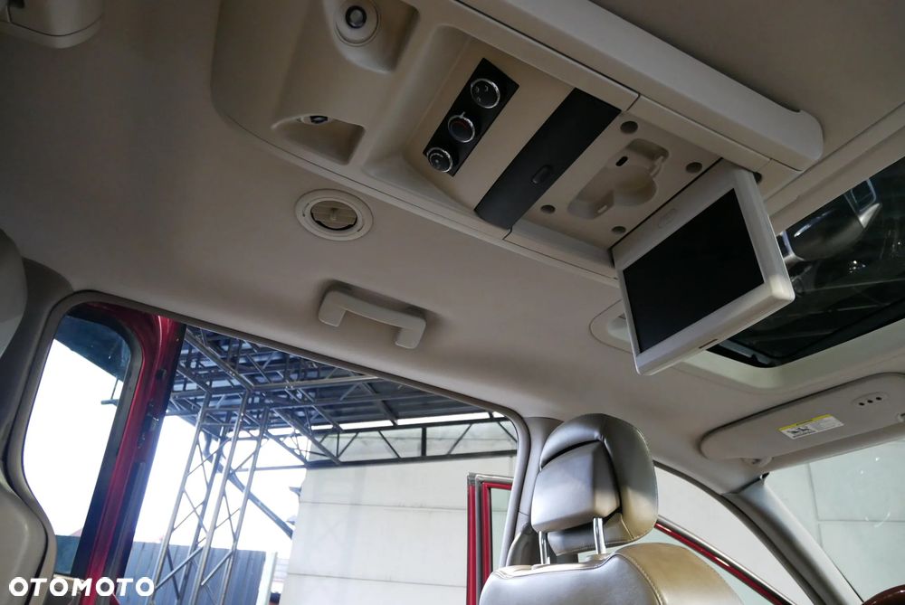 Chrysler Town & Country 3.6 Limited - 18