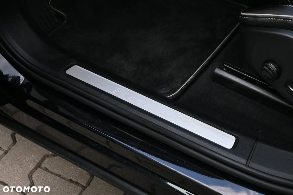 Volvo XC 60 D5 SCR AWD R-Design - 34