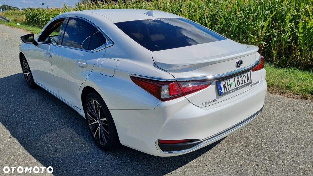 Lexus ES 300h Prestige - 3