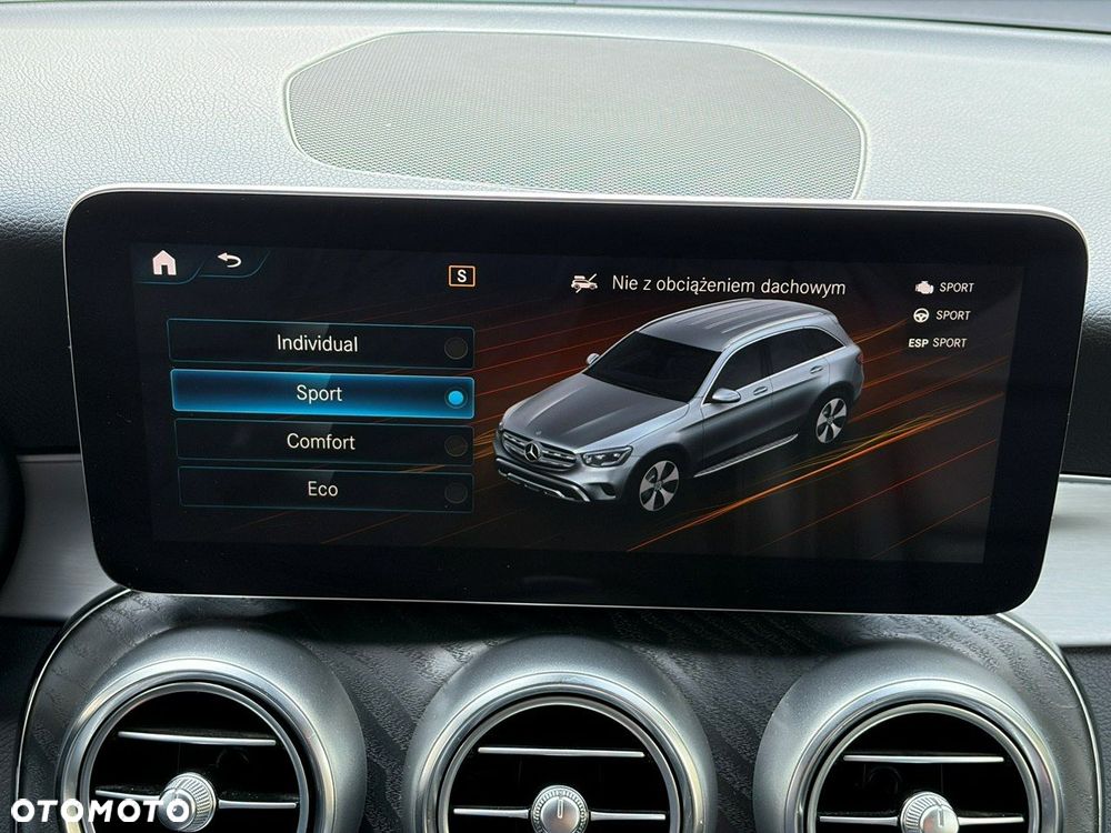 Mercedes-Benz GLC 220 d 4Matic 9G-TRONIC AMG Line - 29