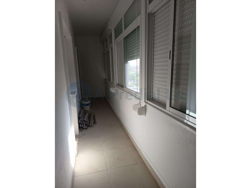 Apartamento T1 na zona de Olival de Bastos, Odivelas - Grande imagem: 4/6