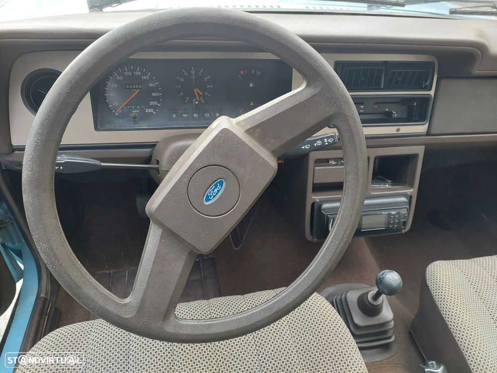 Ford Cortina - 4