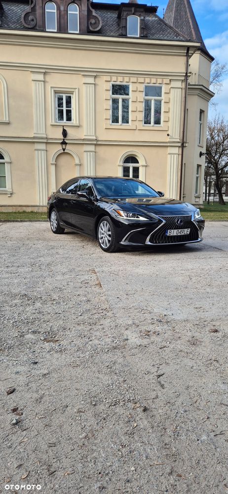 Lexus ES 300h Style Edition - 34