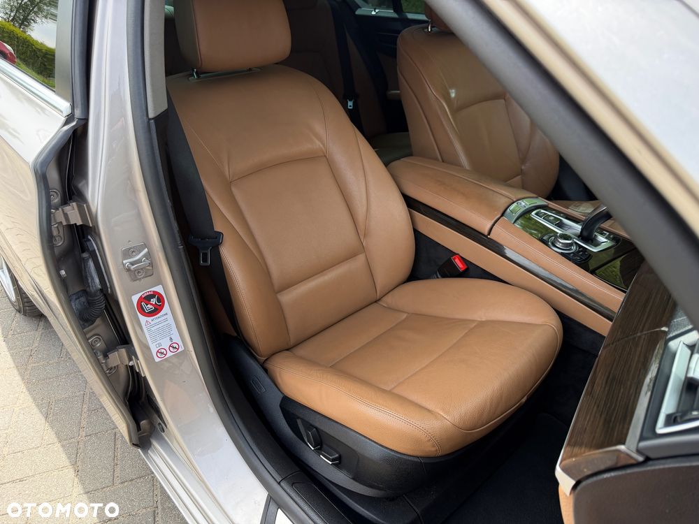 BMW Seria 7 740d xDrive - 10