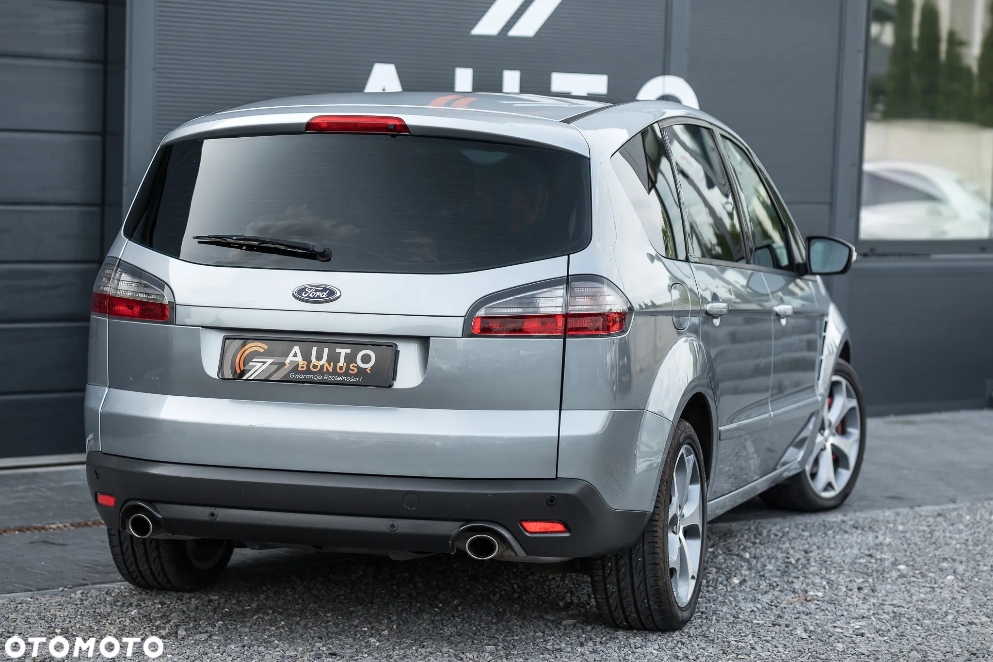 Ford S-Max - 11