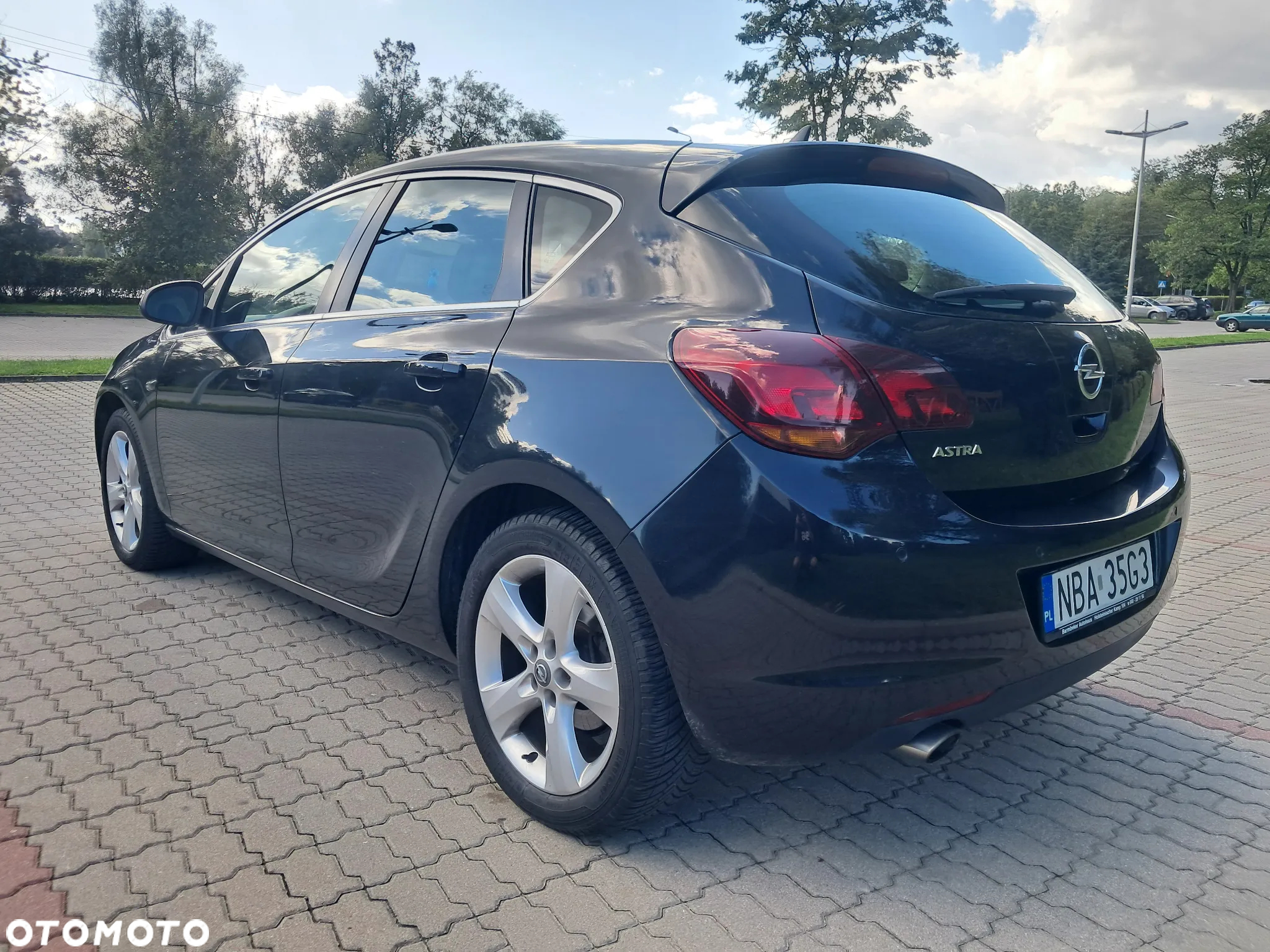 Opel Astra IV 1.4 T Cosmo - 11