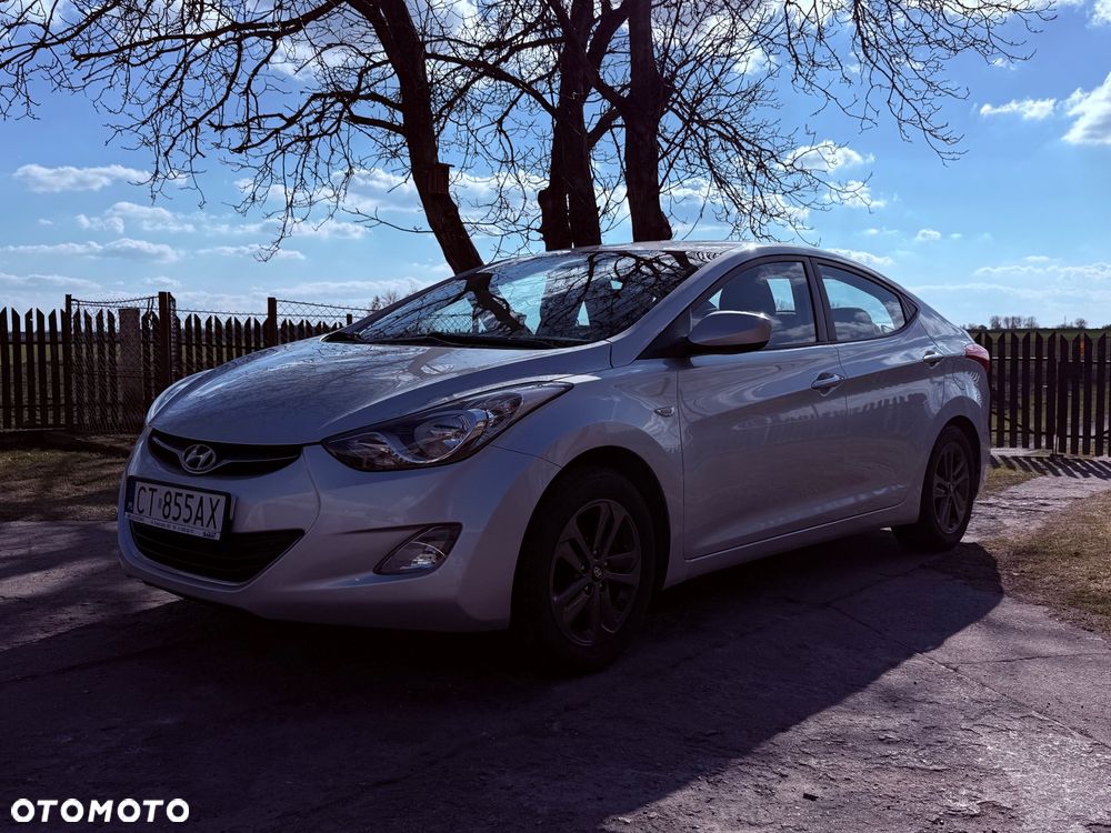Hyundai Elantra 1.6 Comfort - 3