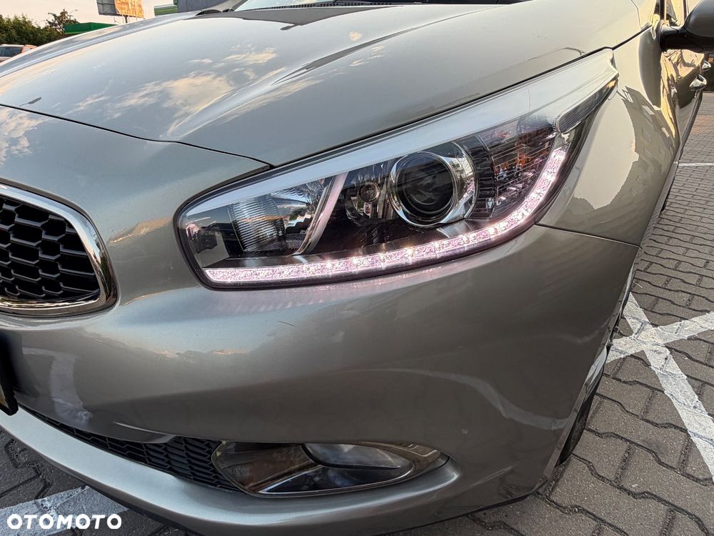 Kia Ceed 1.6 GDI Platinum Edition - 22