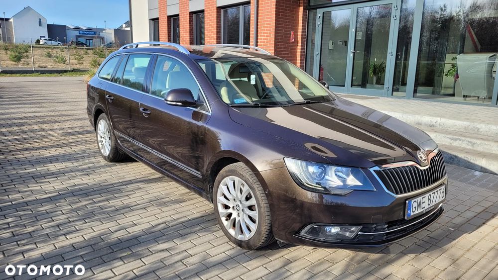 Skoda Superb 2.0 TDI 4x4 Elegance DSG - 6